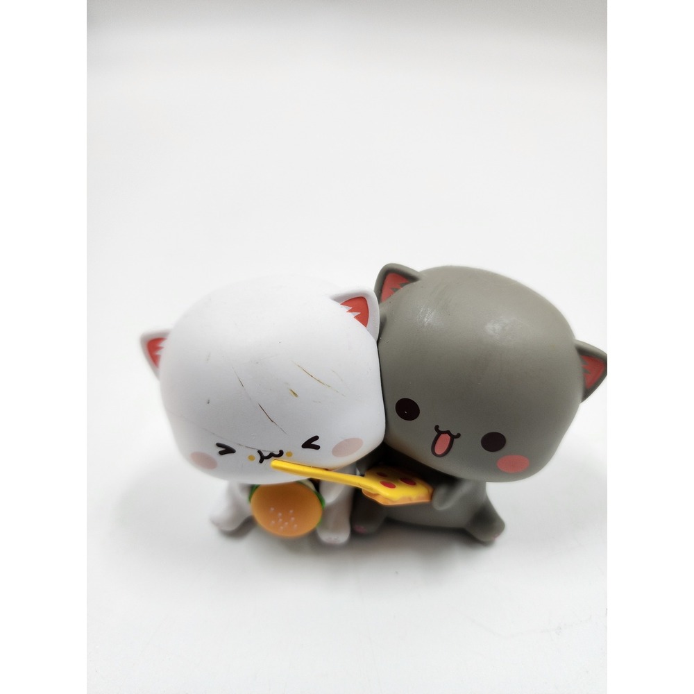Dodowo Peach and Goma Mochi Cat Vinyl Figure Burger Pizza Kawaii Decor